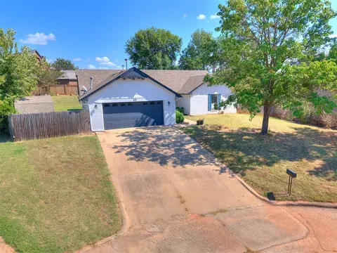 23 Crown Pt, Shawnee, OK 74804