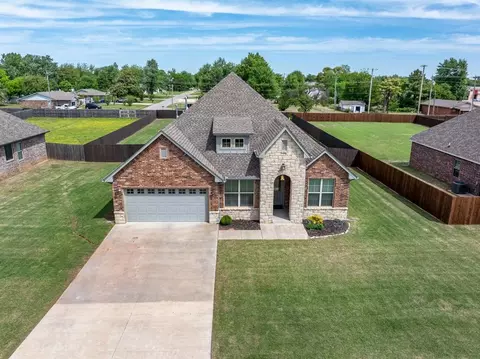 9 Southpointe Ave, Tuttle, OK 73089