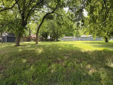 509 E Chickasaw St, Wynnewood, OK 73098