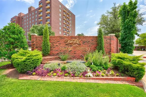 6204 Waterford Blvd #10, Oklahoma City, OK 73118