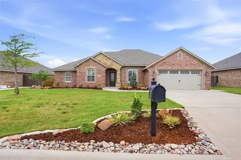 3009 Stephanie Ln, Altus, OK 73521