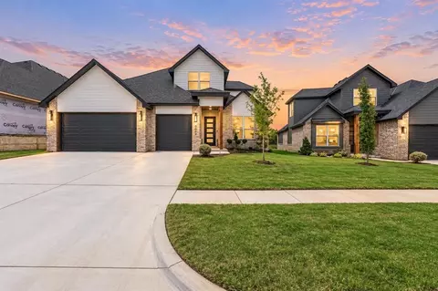 8408 NW 153rd St, Edmond, OK 73013
