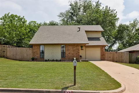 1012 Redstone Dr, Noble, OK 73068