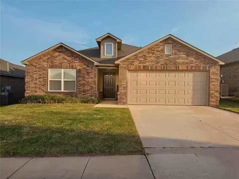 9904 Jack Rabbit Rd, Yukon, OK 73099