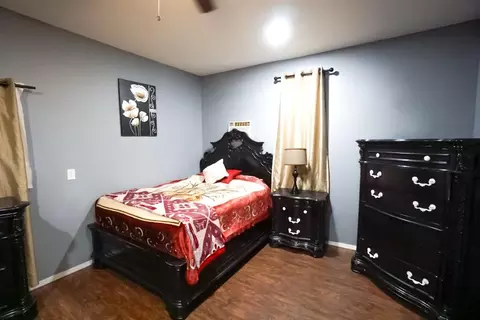 Bedroom - 1909 W Modelle Ave, Clinton, OK 73601 photo 1 of 5