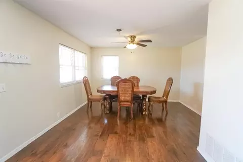 Dining - 1909 W Modelle Ave, Clinton, OK 73601 photo 1 of 1
