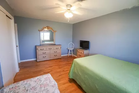 Bedroom - 1909 W Modelle Ave, Clinton, OK 73601 photo 3 of 5