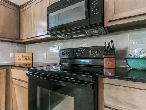 Kitchen - 524 Talon Dr, Norman, OK 73072 photo 6 of 6