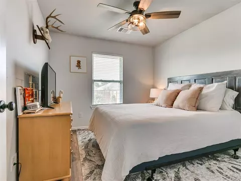 Bedroom - 524 Talon Dr, Norman, OK 73072 photo 3 of 4