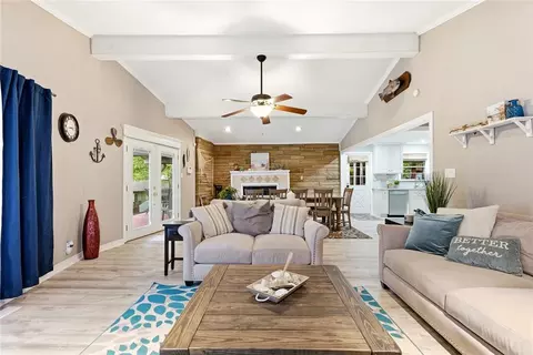 Living - 110578 S 4183 Rd, Checotah, OK 74426 photo 2 of 4