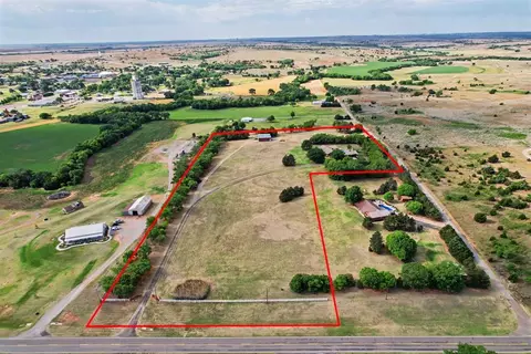 202 Whiteshield St, Hammon, OK 73650