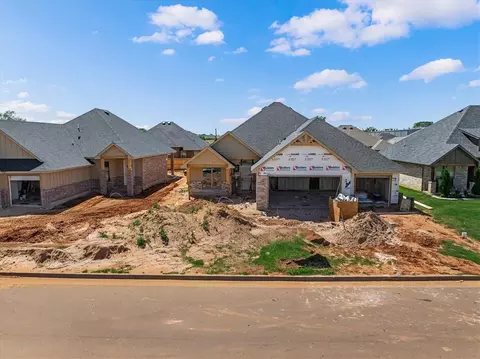 5105 Vine Cliff Rd, Mustang, OK 73064