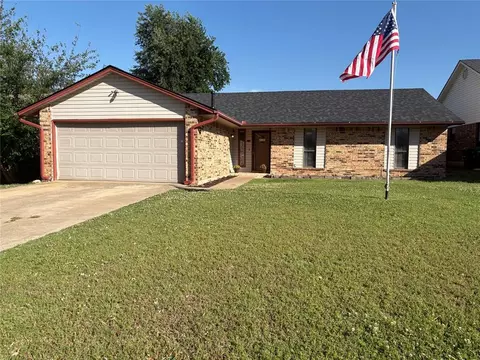 11720 SW 3 Ter, Yukon, OK 73099