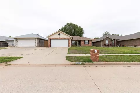 9123 Orange Dr, Oklahoma City, OK 73130