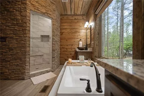 Bath - 70 Pinehurst Ln, Broken Bow, OK 74728 photo 3 of 6