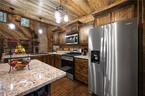 Kitchen - 70 Pinehurst Ln, Broken Bow, OK 74728 photo 2 of 2