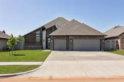 1812 W Zachary Way, Mustang, OK 73064