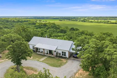 24634 E County Road 1560, Maysville, OK 73057