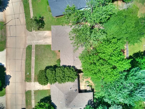View/Area - 2017 Elmhurst Dr, Norman, OK 73071 photo 2 of 2