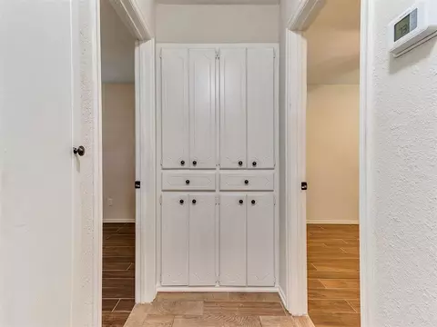 Entry Way - 2017 Elmhurst Dr, Norman, OK 73071 photo 2 of 2