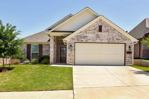 3727 Hardy Dr, Norman, OK 73069