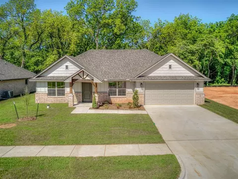 120 Mountain Laurel Way, Noble, OK 73068