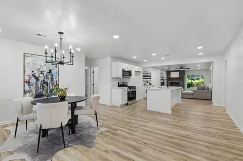 Dining - 210 E Vida Way, Norman, OK 73069 photo 1 of 2