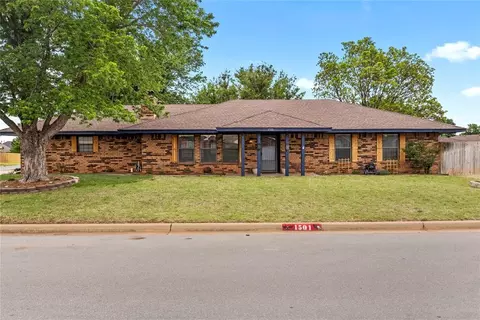 1501 Rolling Hills St, Weatherford, OK 73096