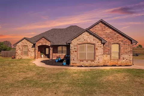 104 E Cool Springs Rd, Rush Springs, OK 73082
