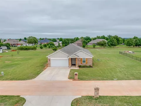 13075 Mannington Rd, Edmond, OK 73025