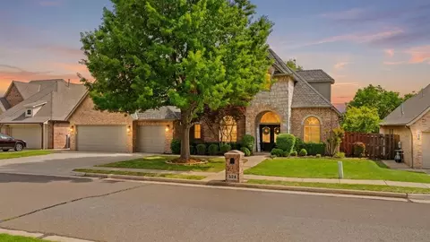 524 Conquistador Ct, Edmond, OK 73025