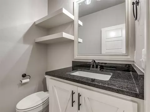 Bath - 4844 Constitution Ln, Tuttle, OK 73089 photo 5 of 7