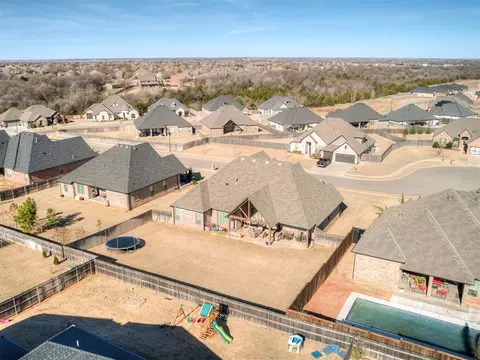 View/Area - 4844 Constitution Ln, Tuttle, OK 73089 photo 2 of 3