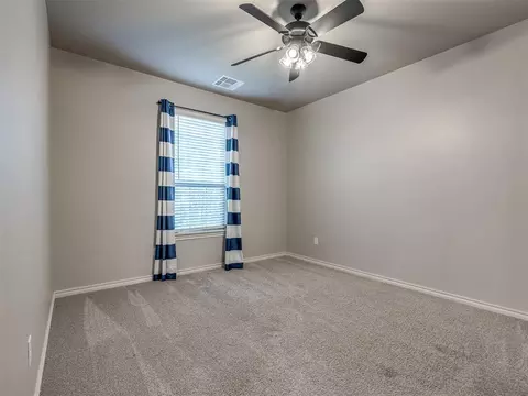 Bedroom - 4844 Constitution Ln, Tuttle, OK 73089 photo 4 of 7