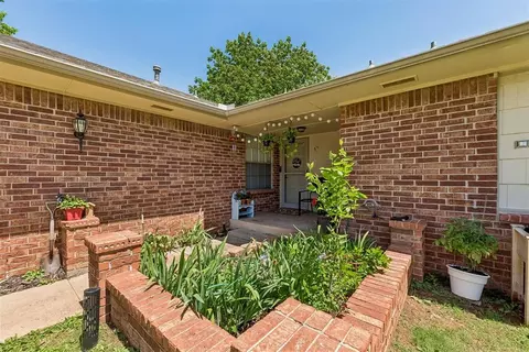 9912 S Country Club Dr, Oklahoma City, OK 73159