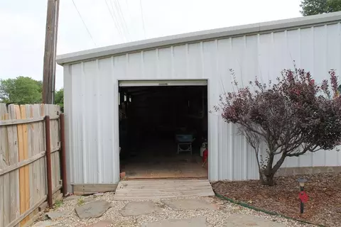 Other - 401 S Coblake St, Apache, OK 73006 photo 7 of 12
