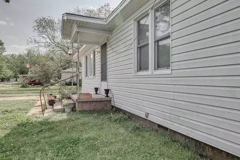 Exterior - 802 W Spruce St, Haskell, OK 74436 photo 7 of 11