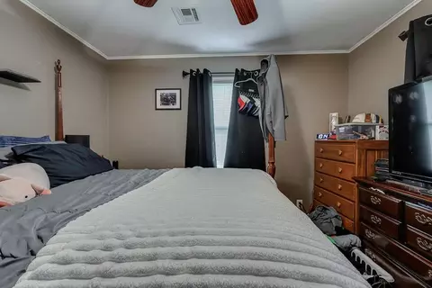 Bedroom - 802 W Spruce St, Haskell, OK 74436 photo 2 of 2