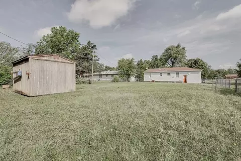 Exterior - 802 W Spruce St, Haskell, OK 74436 photo 2 of 11