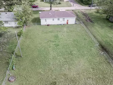 View/Area - 802 W Spruce St, Haskell, OK 74436 photo 8 of 12