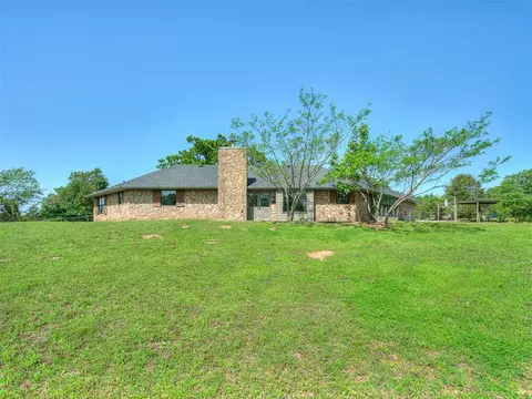 Exterior - 1 Horseshoe Ln, Mcloud, OK 74851 photo 2 of 5