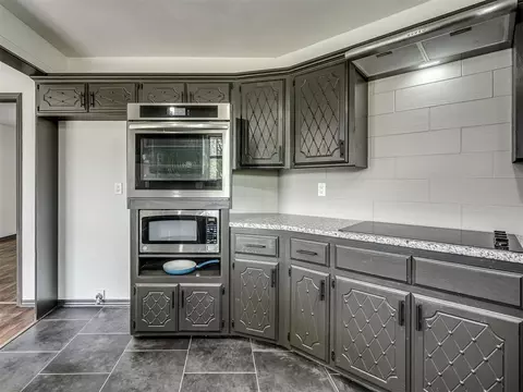 Kitchen - 1 Horseshoe Ln, Mcloud, OK 74851 photo 7 of 8