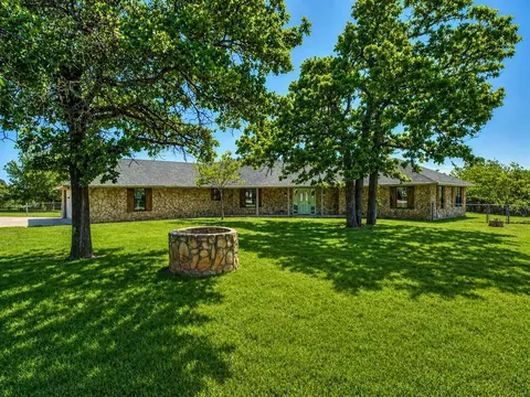 1 Horseshoe Ln, Mcloud, OK 74851