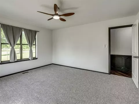 Bedroom - 1 Horseshoe Ln, Mcloud, OK 74851 photo 3 of 8