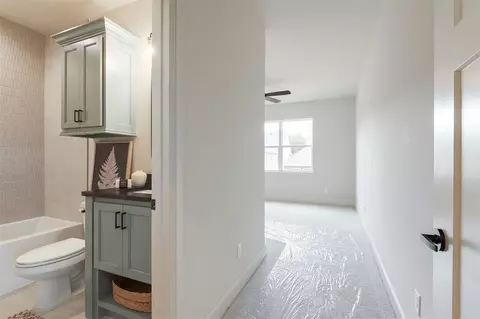 Entry Way - Undisclosed, Edmond, OK 73034 photo 3 of 3