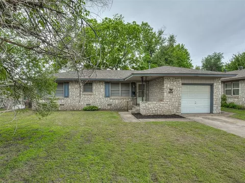 804 E Carroll Ln, Midwest City, OK 73110