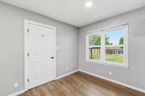 Bedroom - 1003 Asalee St, Altus, OK 73521 photo 1 of 7