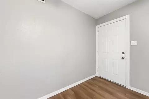Entry Way - 1003 Asalee St, Altus, OK 73521 photo 1 of 2