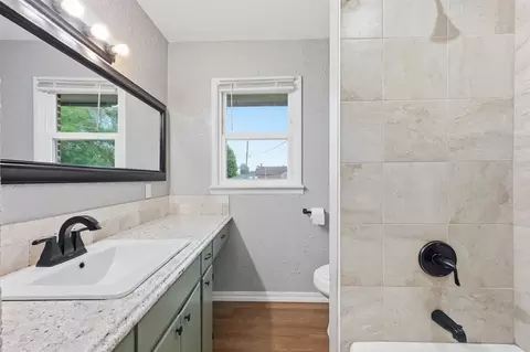 Bath - 1003 Asalee St, Altus, OK 73521 photo 1 of 4