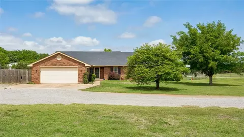 881 Moffat Rd NW, Piedmont, OK 73078